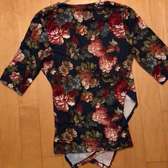 Flower choker/ring neck strap Blouse/Top - Picture 6 of 8